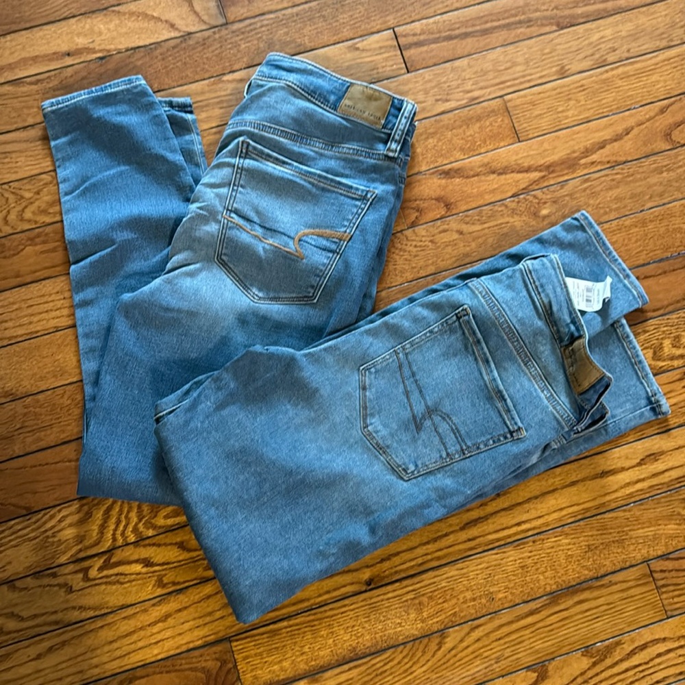NWT 2 American Eagle  jeans